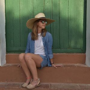 Meet your Posher, Cynthia